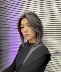 -变画·发型STUDIO