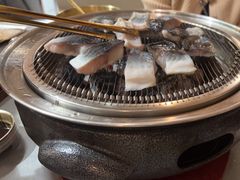 -围炉肉舍•炭烤活鳗•丹东海鲜烤肉(步行街店)