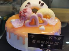 莓莓缤纷乐园-DQ·蛋糕·冰淇淋(融创茂店)