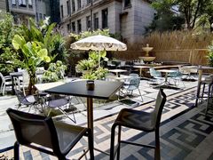 -潮一不贰·法式甜品·生日蛋糕·西式简餐(外滩店)