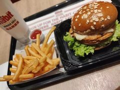-The Habit Burger Grill 哈比特汉堡(爱琴海店)