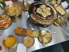 -胡悦里韩式烤肉(芝罘万达广场店)