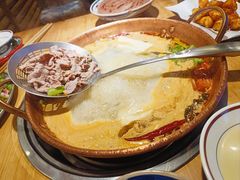 -洱火云南酸菜牛肉火锅(石景山当代商城店)