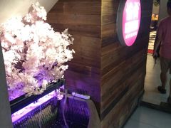 -愉肴麻辣香锅(中山路店)