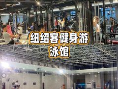 -虹桥河滨花园会所游泳馆