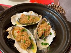 蒜泥肥美生蚝-恭喜上堓砂锅焗·海鲜大排档(闵行龙湖店)