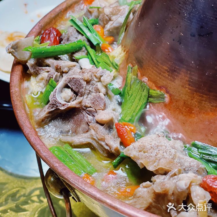 第五季排挡，羊蝎子火锅，烧烤一站式吃好