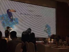 -华邑酒店·鲜艳全日自助餐厅