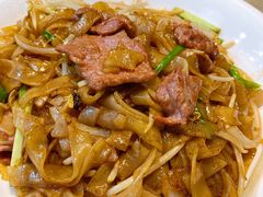 干炒牛河-日进一片海.生腌海鲜火锅.宵夜烧烤(三里屯总店)