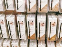 -名创优品(万达广场河东店)