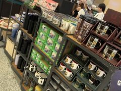 零售区-星巴克(香港国际机场44号闸店)