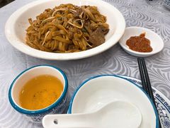 大排档炒牛河-粤·向群饭店(龙津东路总店)