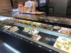 面包甜点陈列柜-华丰贺氏(福新西路店)