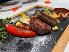 -深圳富苑皇冠假日套房酒店