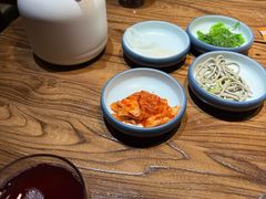 -明洞阿姨·韩式酱蟹烤肉·创意料理(三元桥店)