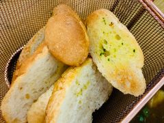 十三香牛肉配香草面包-台上设计餐厅(歌华大厦店)