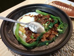 窝蛋牛肉饭-魏记烧味饭