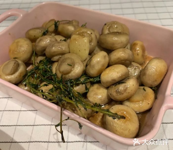 奥利维亚·约翰咖啡西餐厅(凤凰798店)西式蒜蓉炒蘑菇图片