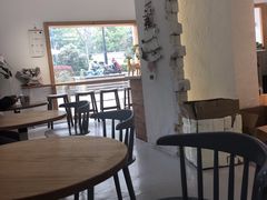 靠窗位-COTTON CAFE(德信·中外公寓店)