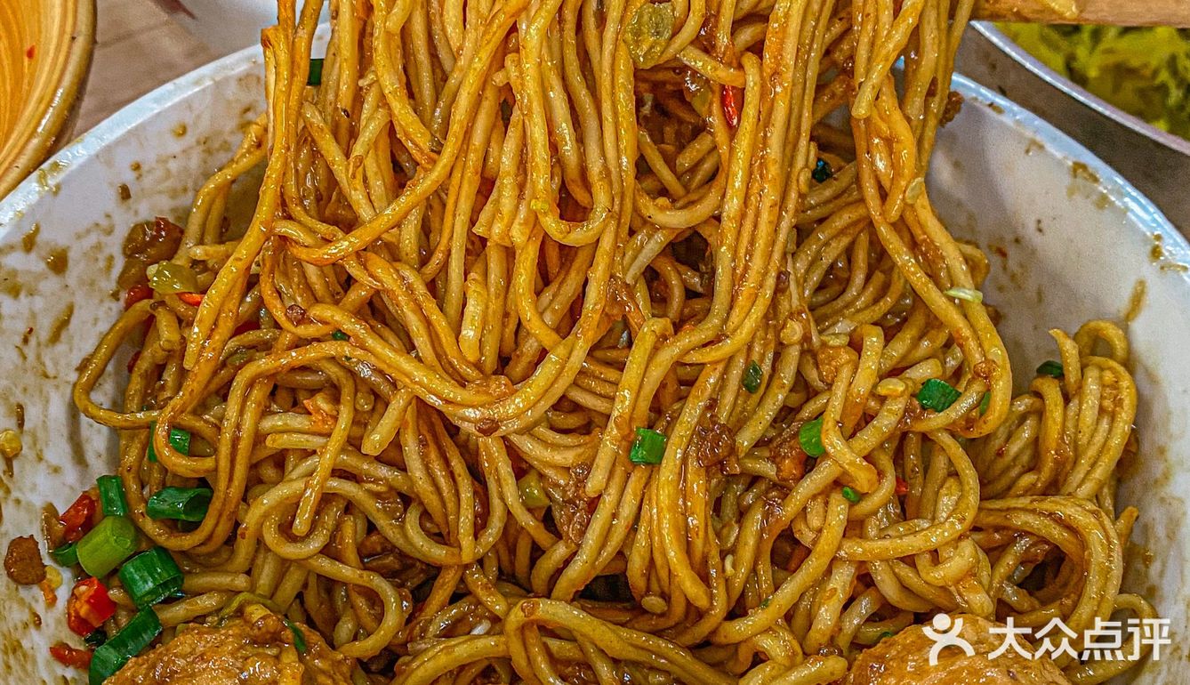 长沙这家肉丸粉太太好吃！一定要点杂酱双拼