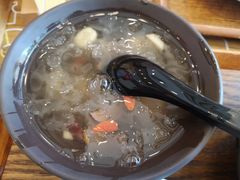 莲子枸杞雪耳羹-海盗虾饭·剥好的小龙虾饭(SOHO尚都店)