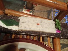 -老牌坊云南鱼豆花火锅(爱建店)