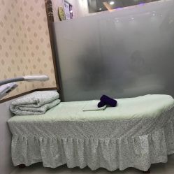 -苗医生专业祛痘·皮肤管理