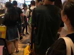 等位区-喜茶(上海正大广场店)