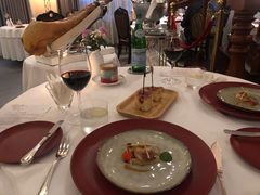 -La Villa French Restaurant