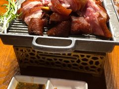 -老滇山寨•云南特色菜•地方菜•民族风情歌舞表演(金碧店)