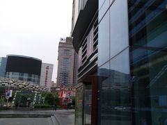 周边环境-全家便利店(四平路六店)