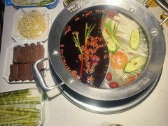 -钢管厂五区小郡肝串串香(滨江店)