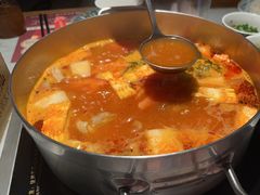 -尚尚仙·酸汤猪手·猪肚鸡火锅(华联万柳购物中心店)