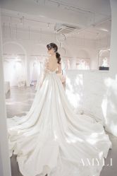 -艾米丽婚纱礼服