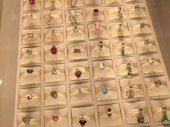 -Pandora潘多拉珠宝(宝山万达广场店)