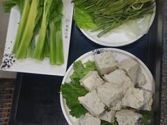 -渝里重庆火锅(航天城店)