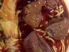 牛肉面-包包白专业牛肉面(紫薇支路店)