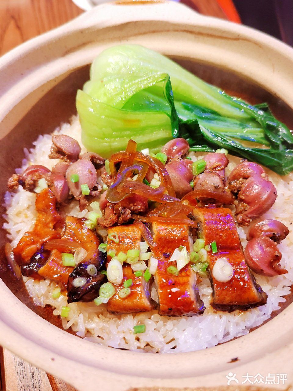 养生又美味—来自深圳的金光鸽王