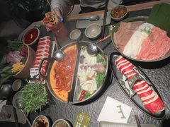 -三出山火锅(南京万象天地店)