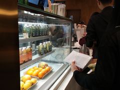 -奈雪的茶(湖滨银泰in77C区PRO店)