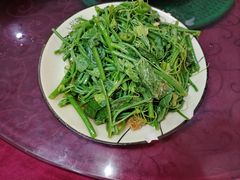 -雄仔农家菜馆·特色葱油鸡(六祖店)