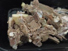 手抓羊腿肉一斤-贯贯吉·清真餐厅(浙江中路店)