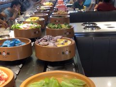 -龍歌自助小火锅(市南金茂湾店)