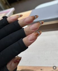 -桃色美甲沙龙