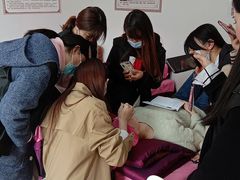 -艺采红鹰职业培训学校