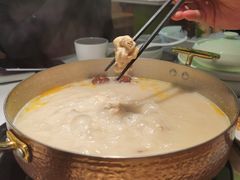 -洪氏嗨捞·广东猪肚鸡·椰子鸡火锅(西咸万象城店)