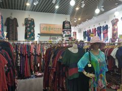 -世纪华联超市(三亚湾店)