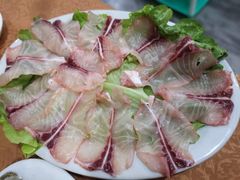 脆肉鲩片-濠轩阁特色生蚝火锅(水湾路店)