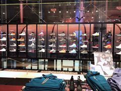 二楼女款-Air Jordan(世贸天阶店)