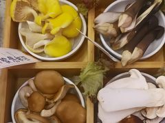 -阿婆情腊排骨火锅(金虹路店)